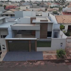 Casa à Venda – Área Nobre no Bairro Eco Park, Naviraí - MS